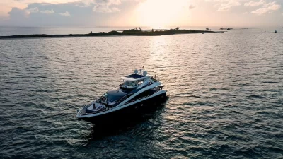 Cabana Yacht