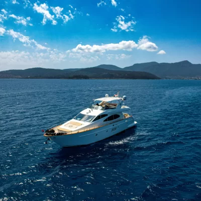 King Henry Yacht